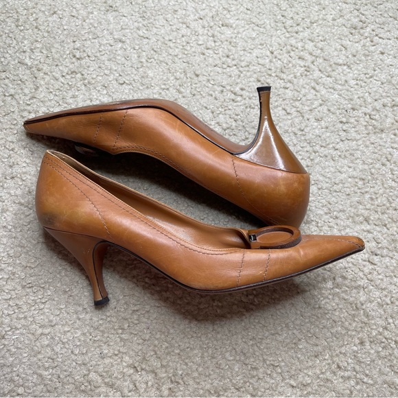 Salvatore Ferragamo Womens Leather Heels - Picture 2 of 7